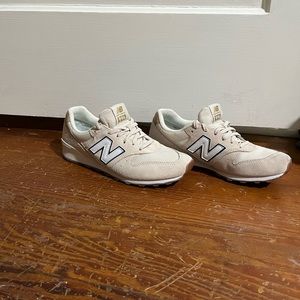 New Balance 996 Sneakers